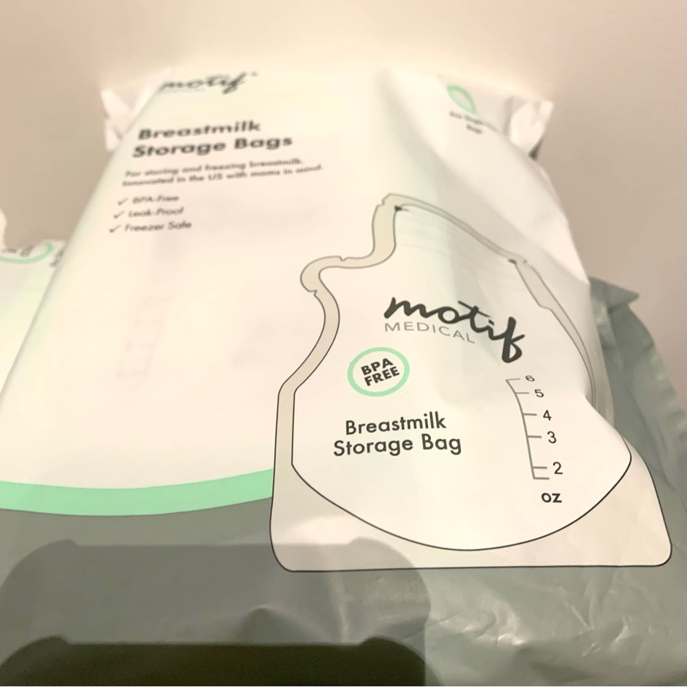 100 NEW Motif breast milk storage bags